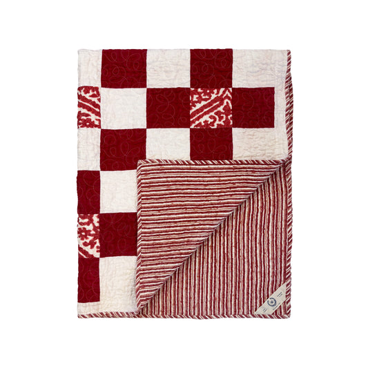 Pique-Nique Check Quilted Throw